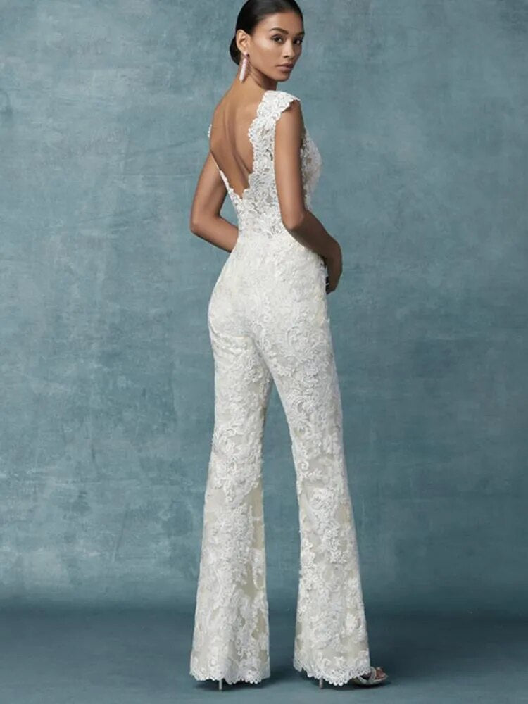 Jumpsuit Wedding Dresses With Detachable Train Bride Pants Suit Lace Appliqued Sleeveless Women Brides Outfits Backless Custom