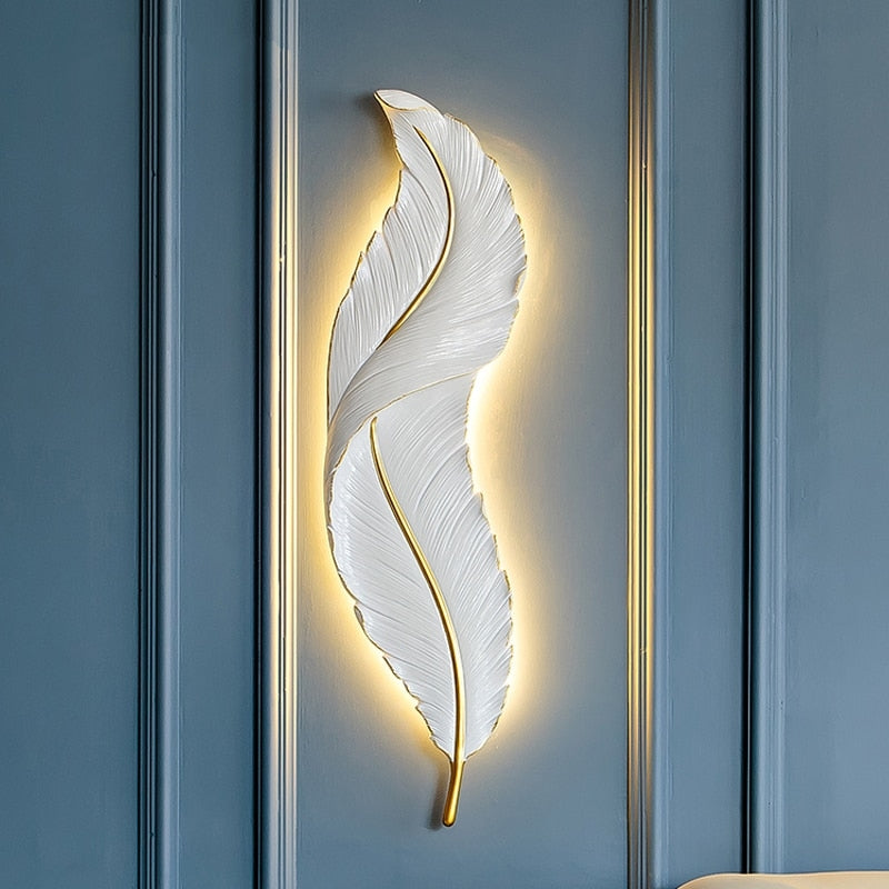 Feather wall lamp