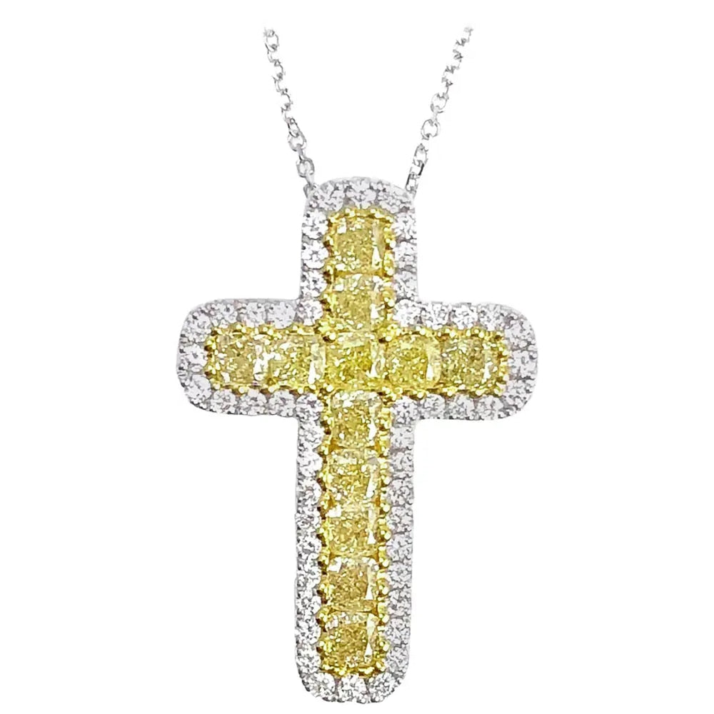 Collier croix élégant