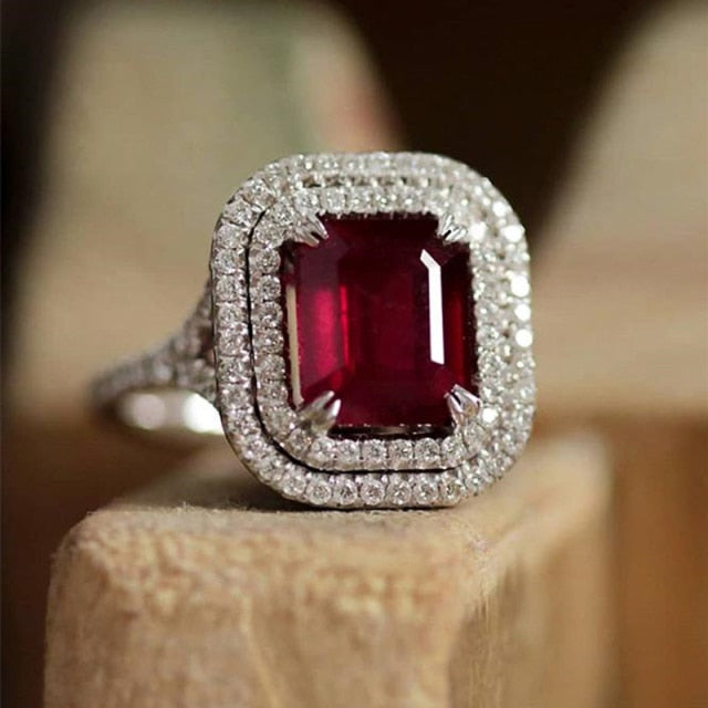 Bague de luxe en zircon cubique brillant