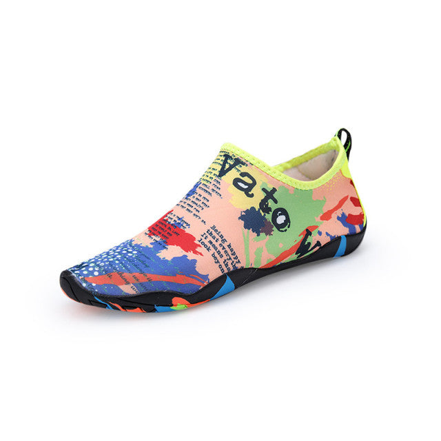 Scarpe da donna 2022 Sneakers Scarpe da campeggio da pesca per uomini Donne a piedi nudi Beach Water Lovers Nuoto Scarpe da bicicletta Morbide pantofole